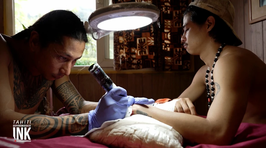 Tahiti-ink-Lolo-Niuhere